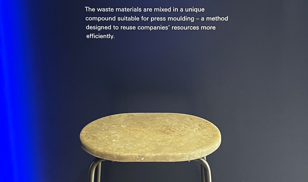 "The Earth Stool" Laget av gjenbrukbare materialer. "The Earth Stool" Laget av gjenbrukbare materialer.